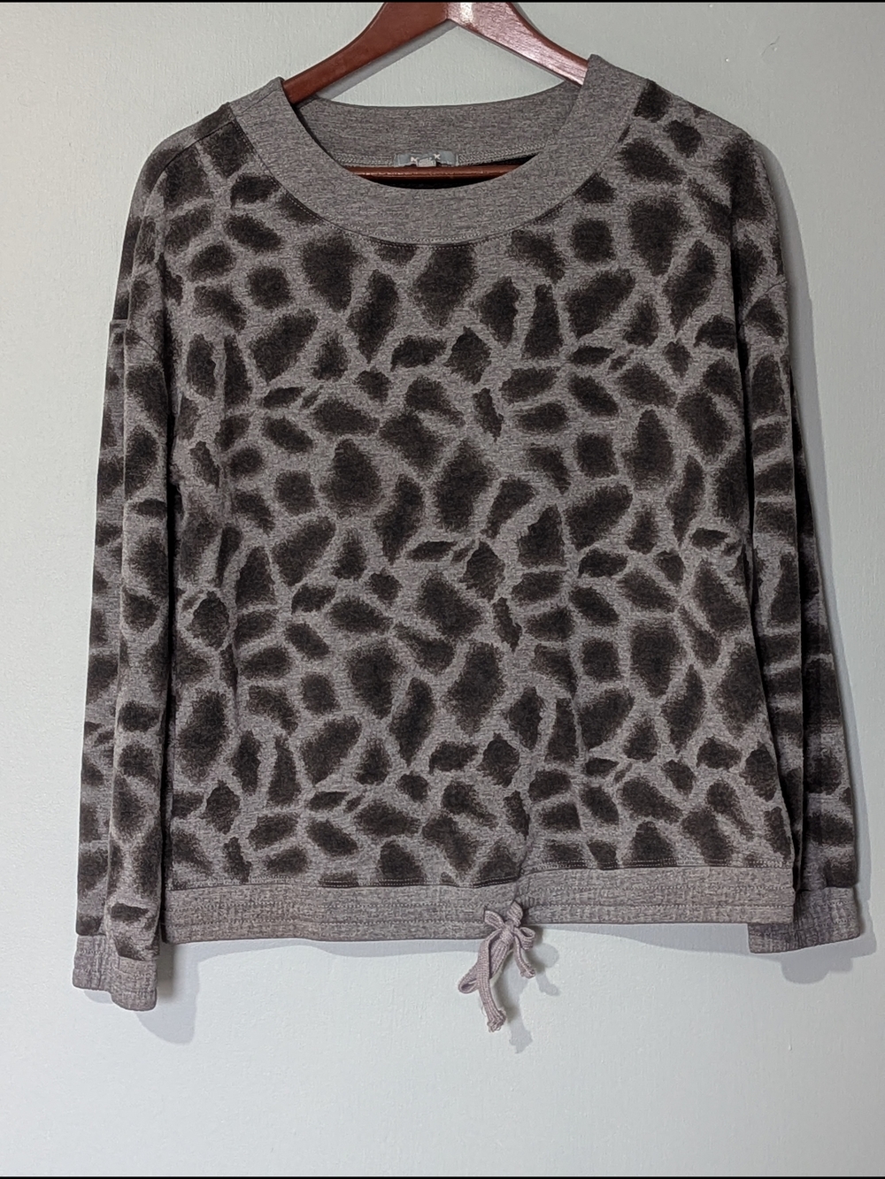 Mexx Women’s Gray Animal-Print Crewneck Sweater Drawstring Hem‎ Y2K Streetwear